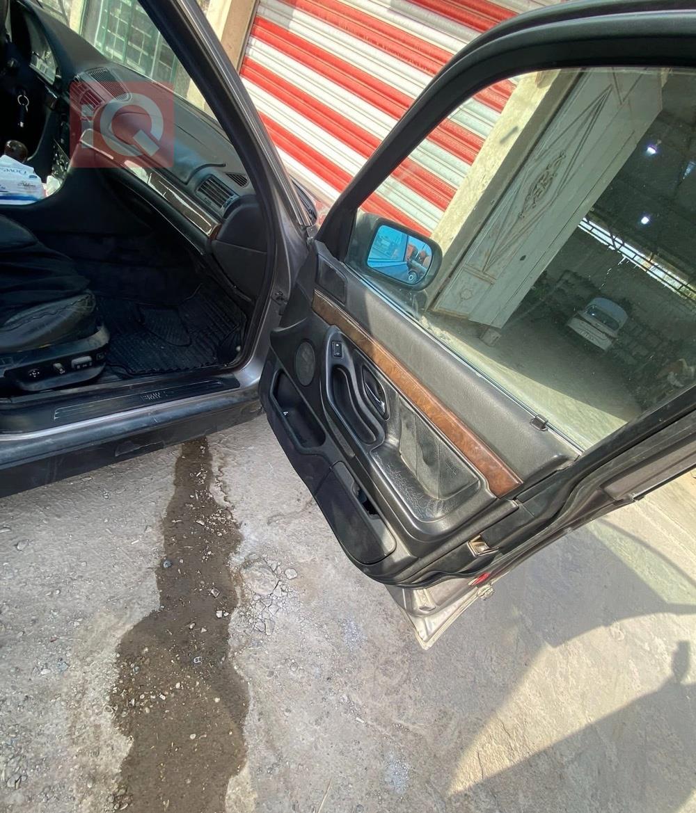 بي ام دبليو الفئة 7